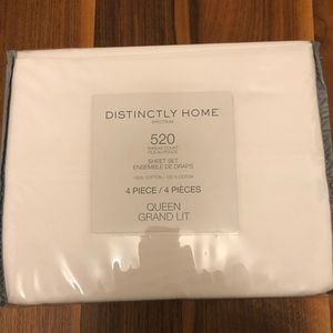 Distinctly Home 4 piece queen sized cotton sheet set